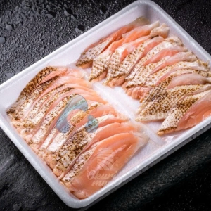 Cá hồi áp chảo cắt lát